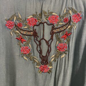 #8498. Scully Women's Light Denim Blue Western Blouse w/Embroidery. Size M